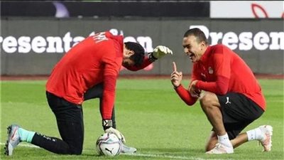 الحضري يدعم الشناوي: هترجع بسرعة إن شاء الله