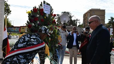  محافظ قنا يزور مديرية الأمن للتهنئة بعيد الشرطة 