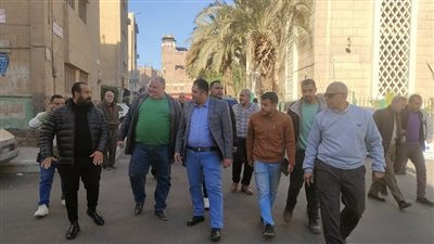 نائب محافظ القاهرة يتفقد أعمال الرصف والتطوير بشوارع حدائق القبة