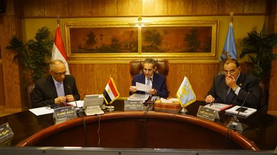 محافظ الغربية ونائب وزير الصحةيترأسان اجتماع اللجنة التنسيقية