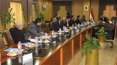 جامعة المنصورة تناقش  مساهمة البحث  العلمي في حل مشكلات الصناعة 