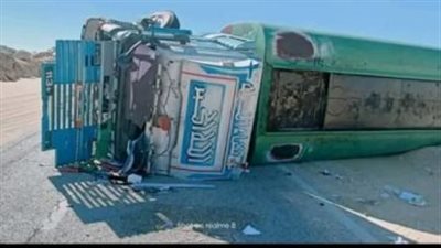انقلاب سيارة محملة بوقود الديزل على طريق محور منفلوط