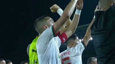 شاهد.. حكيم زياش يهدي هدفه في زامبيا لـ وليد الركراكي بعد قرار إيقافه