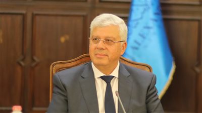 تطوير المناهج الدراسية لتحصين طلاب الجامعات من مخاطر التكنولوجيا