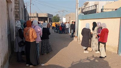 ضبط طالب صور ورقة امتحان الدراسات بإعدادية الشرقية