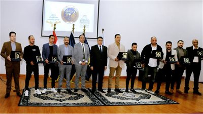 المتعافون من الإدمان :