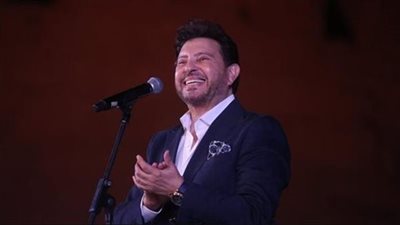 نجوم الفن يحتفلون بعيد الحب.. موعد ومكان حفلة نجمك المفضل 