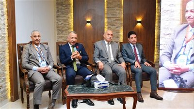 سكرتير عام سوهاج يشارك في فعاليات المؤتمر الإقليمي لنقابة أطباء الأسنان