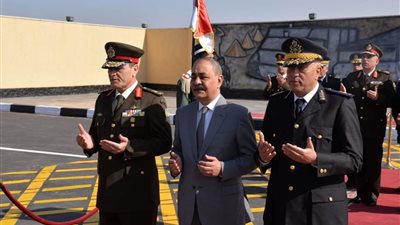 محافظ الإسماعيلية يقدم التهنئة لمدير أمن الإسماعيلية بمناسبة عيد الشرطة الـ ٧٢ 