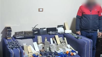 ضبط مالك شبكة لبث القنوات المشفرة بالغربية 