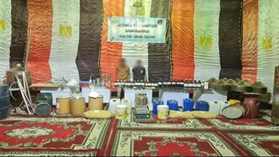  القبض على عنصر إجرامي يدير ورشة لتصنيع المخدرات بالإسماعيلية