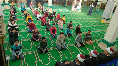 محافظ كفرالشيخ يتابع فاعليات القافلة الدعوية بقلين 