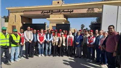 عبور شاحنات مساعدات لغزة واستقبال جرحي ومصابين