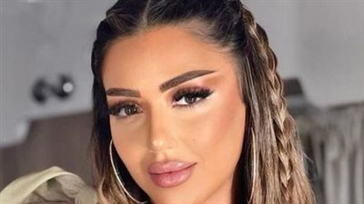 سارة سلامة بلوك صاخب تبرز أنوثتها 