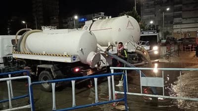 سحب تجمعات مياه بنطاق حي ثانٍ بالإسماعيلية 