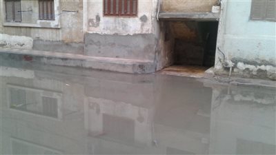 مياه الأمطار تحاصر مساكن الرحمن بكفر الدوار