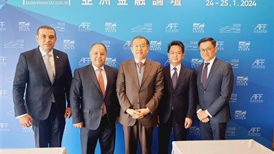 مصر تستفيد من تجربة هونج كونج في تعزيز التدفقات الاستثمارية