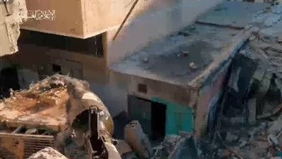 القسام تستهدف مجموعة جنود إسرائيليين بقذيفة 