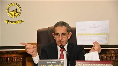 محافظ الغربية يجتمع بلجنة التدريب و الإستثمار في الثروة البشرية.