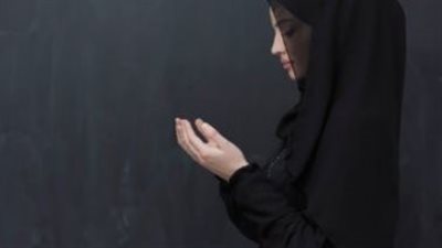 الحكمة من فرض الله الحجاب على المرأة 