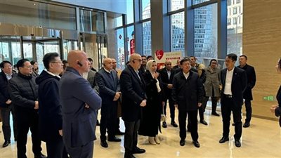 وزير الإسكان يزور مشروعات مجموعة 