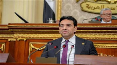 أيمن محسب: جميع الأسعار انخفضت بنسبة 25% بفضل “رأس الحكمة”.. شاهد