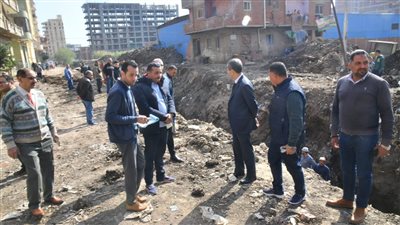 محافظ الغربية يتابع أعمال رصف محور طريق المعامل بميت حبيش 