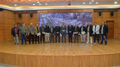 محافظ الدقهلية يكرم نائب المحافظ والسكرتير العام