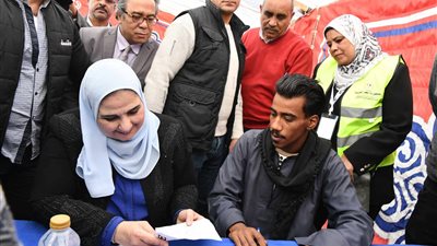  التضامن تُطلق حملة لبث 12 رسالة توعوية بـ 3 مراكز في قنا 