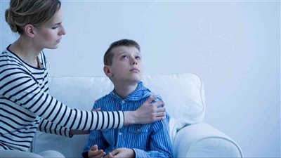 استشاري تغذية: تساقط الشعر وفقر الدم أعراض جسدية ترافق 