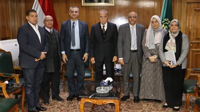 محافظ القليوبية يناقش تحديث المخطط الاستراتيجي بقليوب وكفر شكر 