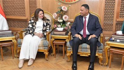 محافظ الدقهلية يستقبل وزيرة الهجرة 