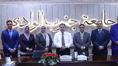  جنوب الوادي تشرع بتنفيذ نظام يُسهل المتابعة الأمنية والنظافة 