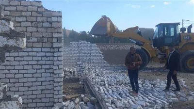  حملة إزالات مكبرة بقرية المحروسة بقنا