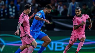 الهلال السعودي يسقط ميسي ورفاقه برباعية في كأس موسم الرياض