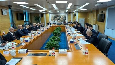 وزير الإسكان يستعرض مع الجهات المُمولة لمنطقة الأعمال المركزية بالعاصمة الإدارية الموقف المالى والتنفيذى
