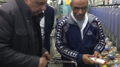 وزير قطاع الأعمال يتابع عمليات الإنتاج بمصنع 