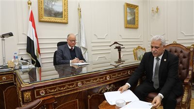 محافظ القاهرة يعتمد نتيجة الفصل الدراسي الأول للشهادة الإعدادية بنسبة نجاح ٧٨.٤ %