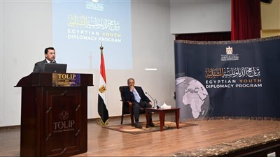 وزير الرياضة يستضيف عمرو موسى في لقاء حواري مفتوح مع الشباب