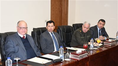 وزير الشباب يناقش مع أعضاء مجلس إدارة هيئة ستاد القاهرة الفرص الاستثمارية