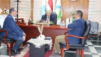 رئيس القابضة للمياه يتابع نسب تنفيذ مشروعات مبادرة حياة كريمة بالشرقية