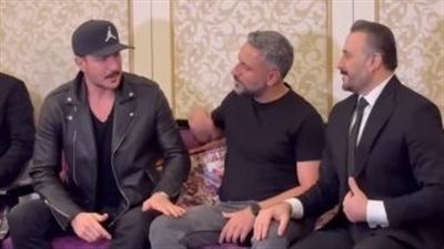 قصي خولي يستقبل عزاء والده بحضور باسل خياط وساموزين 