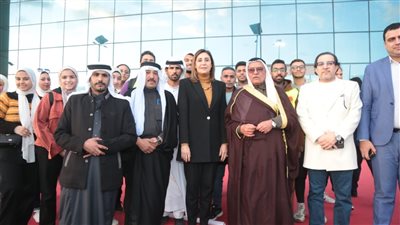 معرض الكتاب .. وزيرة الثقافة تثمن دور مشايخ وعواقل سيناء في دعم جهود التنمية 