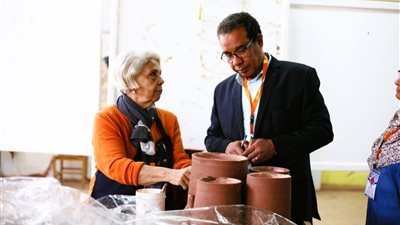 20 فنانًا مصريًا وعربيًا يشاركون بسمبوزيوم الخزف بجنوب الوادي 