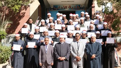  تدريب 50 إمامًا على قواعد النحو ومهارات اللغة العربية بآداب جنوب الوادي 