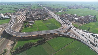 وزير النقل يعلن بدء التشغيل التجريبي للكوبري الأعلى لمزلقان أبو حمص