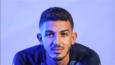 سيف جعفر يصل إلى مقر الزمالك للتوقيع الرسمي 