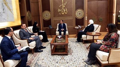 رئيس الوزراء يؤكد لوزيرة التنمية الاجتماعية القطرية عمق العلاقات التاريخية بين البلدين