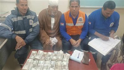  مسعفو المنيا يردون مبلغ 710 آلاف جنيه لصاحبها
