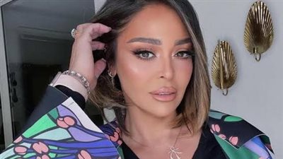 داليا البحيري تبرز جمالها بالدانتيل والكورسيه عبر إنستجرام